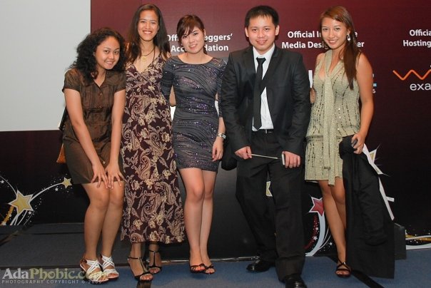 Nyoks at the 1st Nuffnang Blog Awards Nyoks at the 1st Nuffnang Blog Awards Photo By Ada Lajara