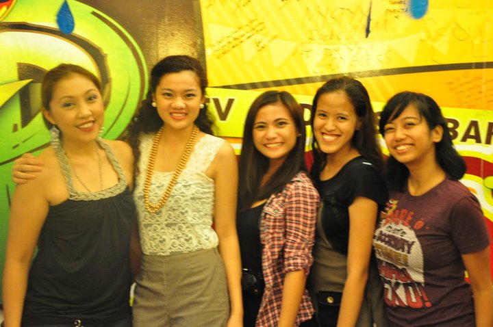 Happy Girls at Piyesta KTV and RestoBar Happy Girls at Piyesta KTV and RestoBar