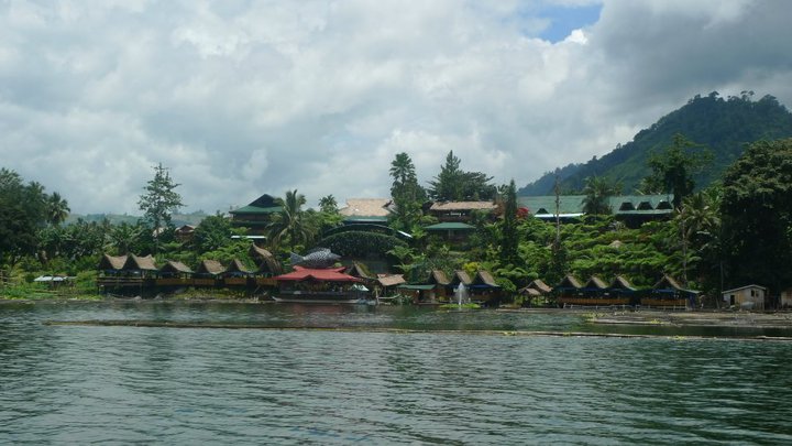 Punta Isla Lake Resort