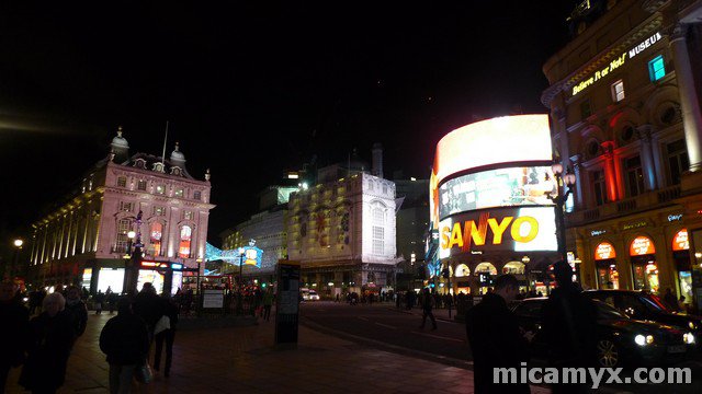 Piccadilly Circus