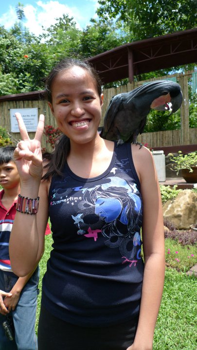 There's a blue birdie on my shoulder!