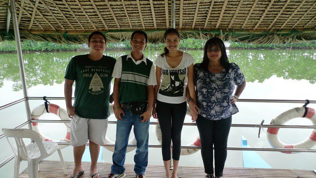 Mike, Simon, Me and Tita Rhoda :)