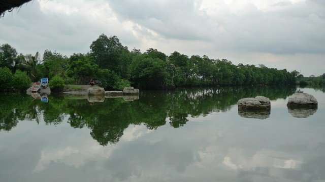 Ruins of the PNR Ferrocarril de Manila-Dagupan Station