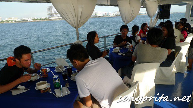 Manila Travel Bloggers on board
