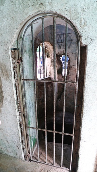 Helpless bodies were burned alive here :|