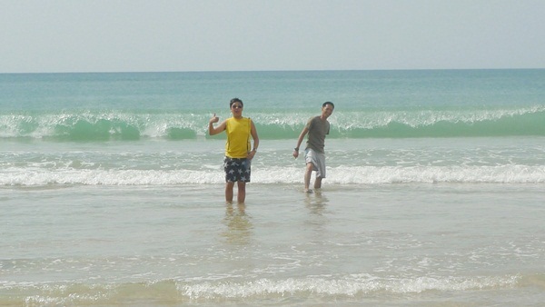 Strong Waves? FIGHT!