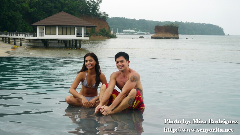 Lovi and Dennis all smiles before their intimate scene