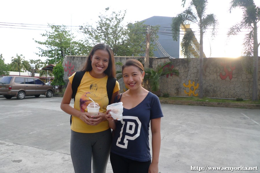 Sleepless, but smiling Micamyx & Flaircandy :D