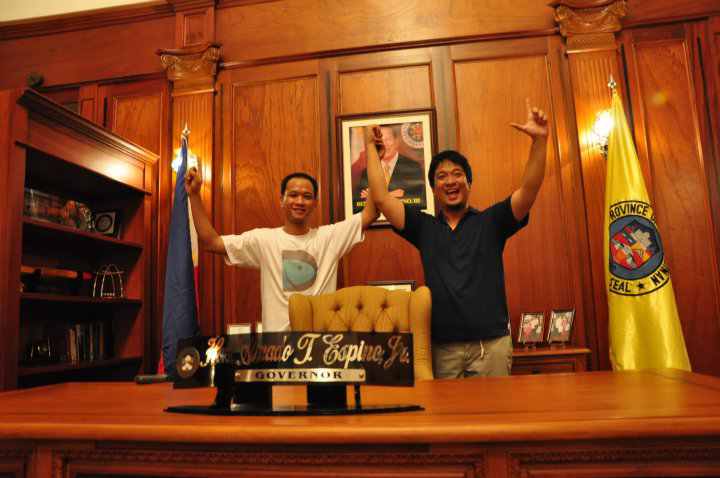 Blogger Politicians (daw) Simon and Don Blogger Politicians (daw) Simon and Don
