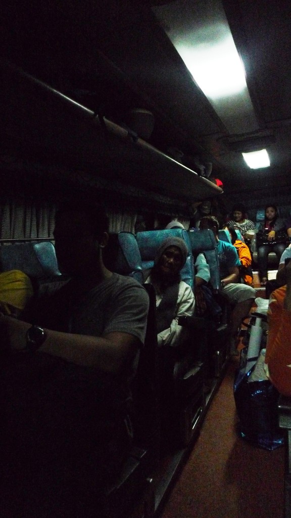 Pa-simpleng kuha sa Ohayami Bus