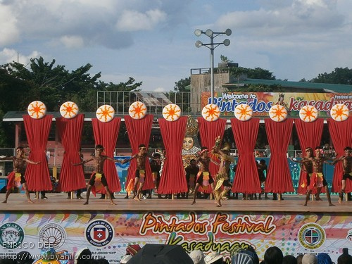 While watching the Pintados Kasadyaan Festival... no, not really. Thanks Byahilo for this pic!