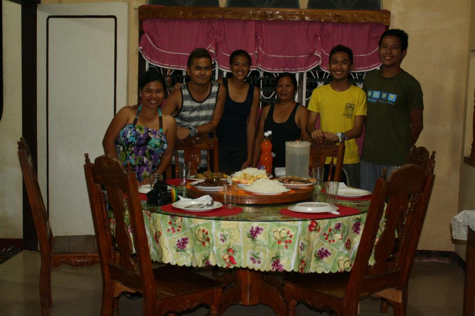 Dinner @ Dylan's house in Siquijor :D