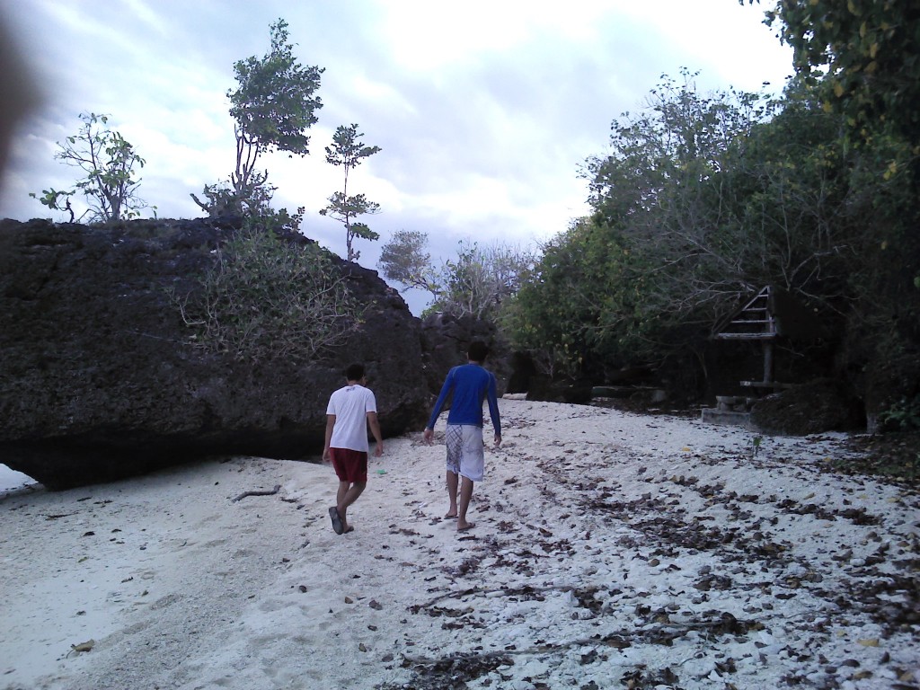 Late afternoon trip to Kagusuan Beach with Dolee and Dylan