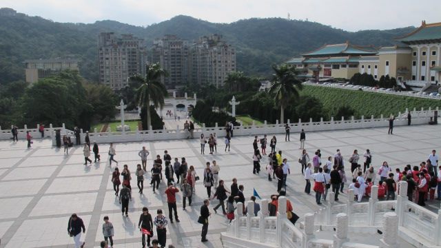 Tourists outside the National Palace Museum - Taipei, Taiwan Tourists outside the National Palace Museum - Taipei, Taiwan