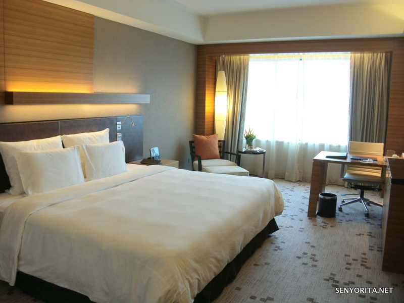 My Room in Radisson Blu Hotel Cebu (Superior Room)