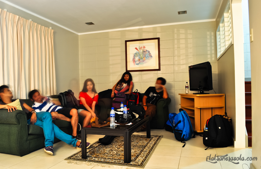 The group chillin' at the Living Room area while I do my solo walkathon outside (Photo by Elal) subic-homes5