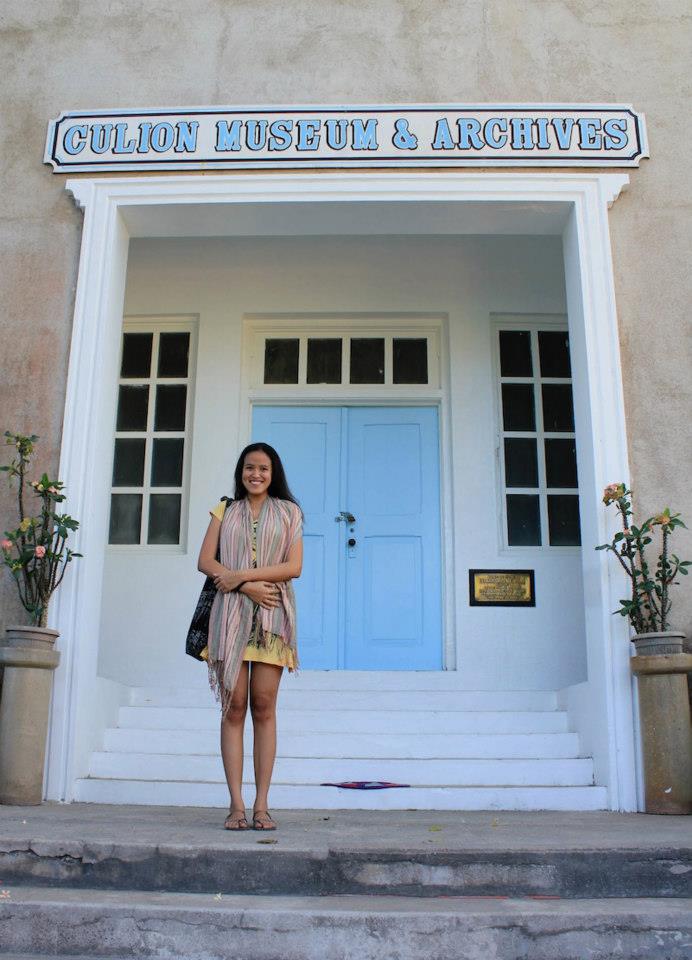 Me infront of the Culion Museum - Please open the door! Please!!!