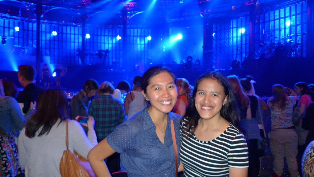 Tired but happy Pinay fangirls in Roundhouse after the show Tired but happy Pinay fangirls in Roundhouse after the show