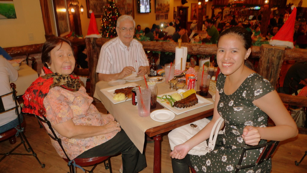 Dinner with Lolo and Lola at Texas Joe's House of Ribs