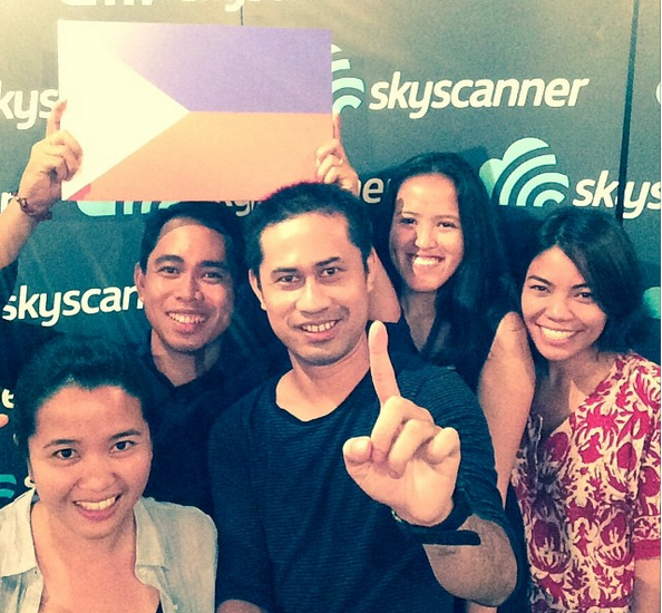 Selfie Photo using the 'Forever Alone' gadget
