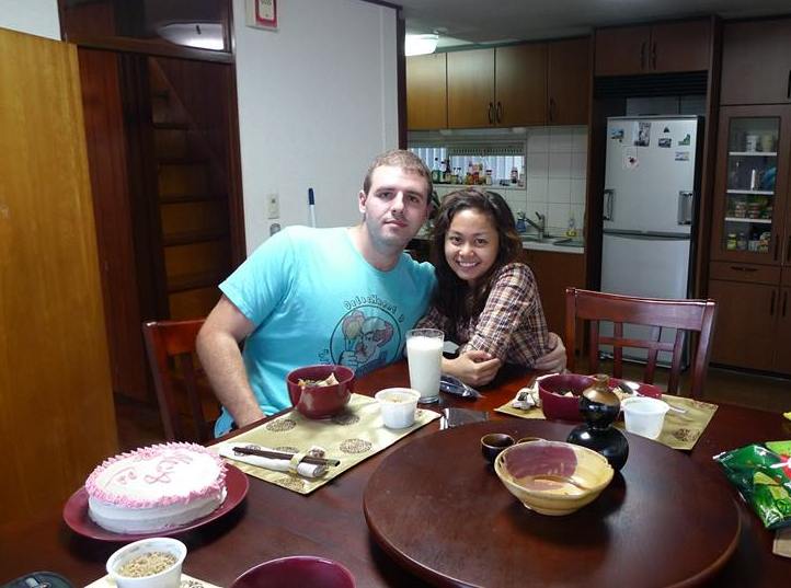 Early dinner with Josh and Ada. Sinigang for dinner cooked by an American! 