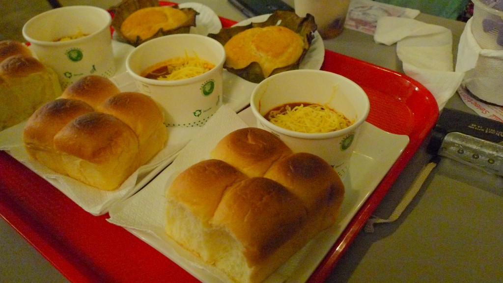 Aling Fopings is popular for their halo-halo, but don't miss the bibingka, pandesal and chili con carne! Aling Fopings is popular for their halo-halo, but don't miss the bibingka, pandesal and chili con carne!