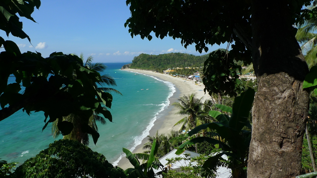 Glimpse of Puerto Galera's White Beach