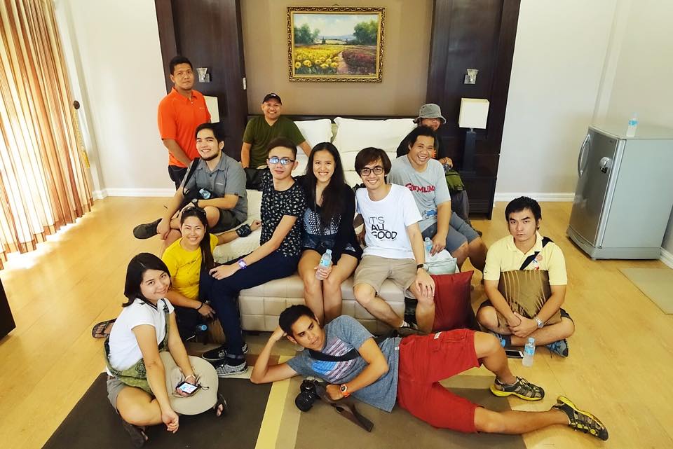 Family portrait taken at the Governor's Cottage. | Photo by Libotero