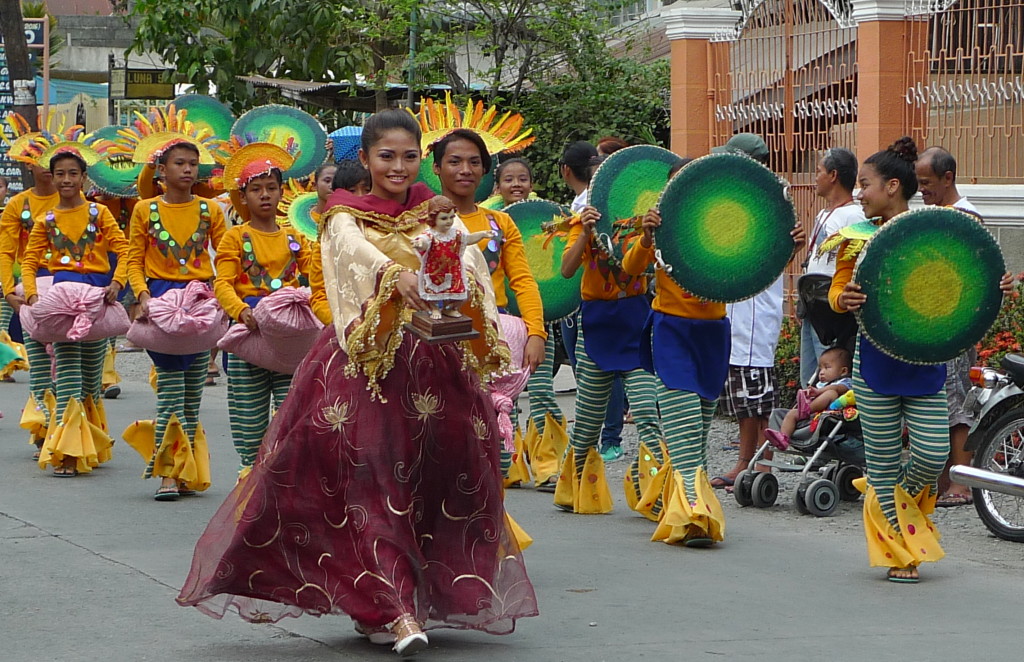 Binalonan-Fiesta-Street-Dancing