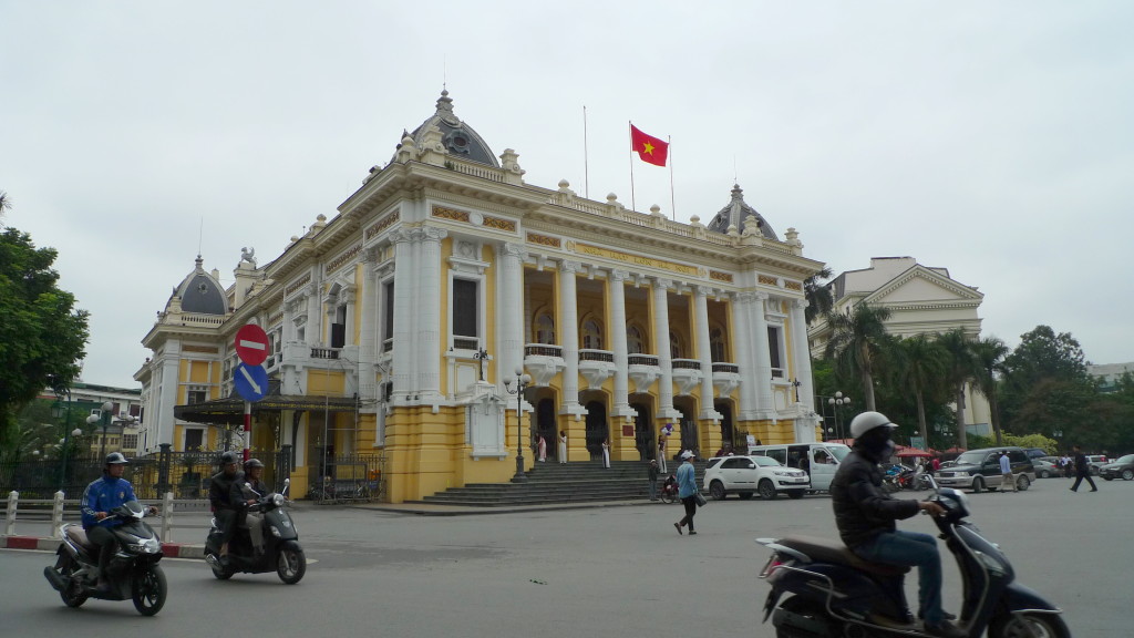 Hanoi-Cyclo-OperaHouse