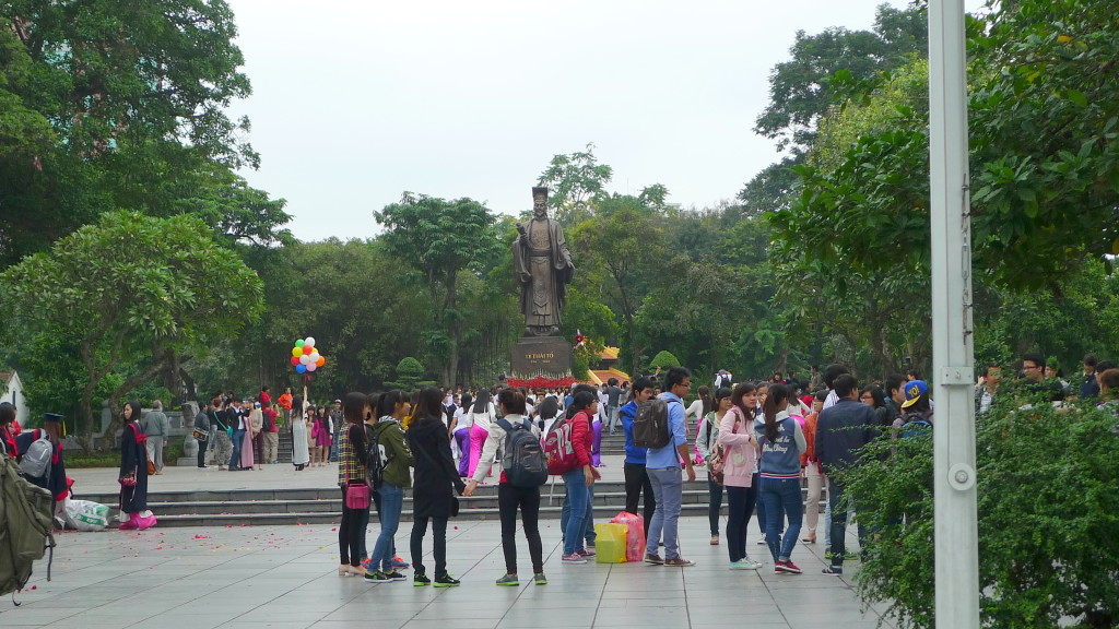 Hanoi-CycloTour-Graduates