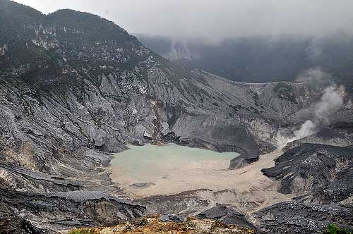 Tangkuban Perahu, Bandung, Java. Photo by allindonesiatravel.com