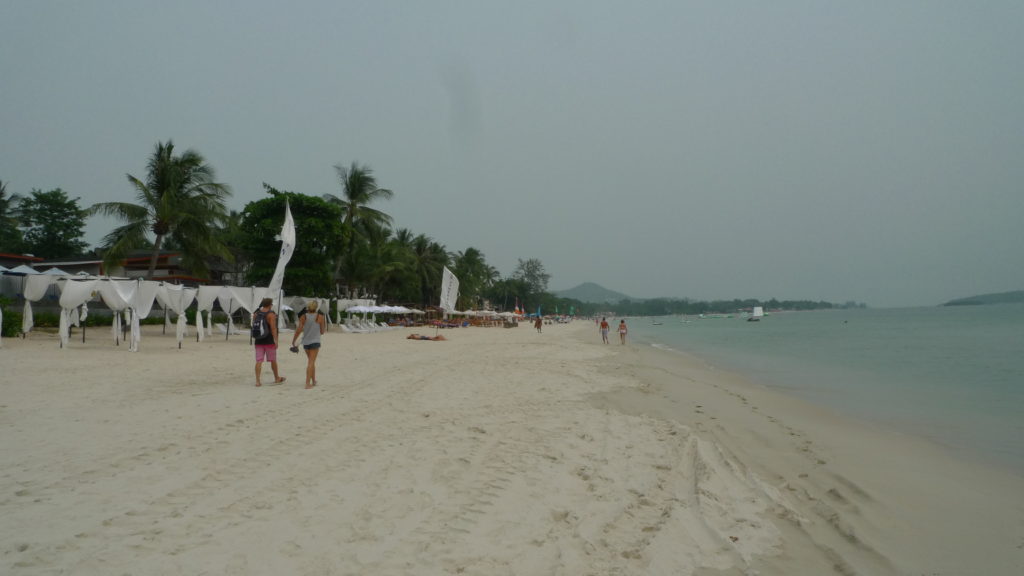 Strolling at Chaweng Beach in Samui on a gloomy morning