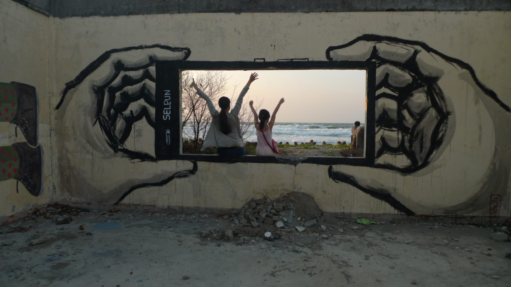 bonuan-tondaligan-beach-graffiti