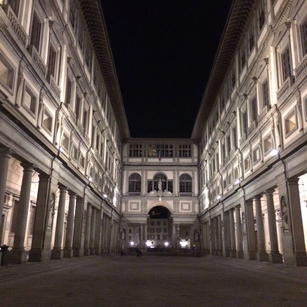 Walking from the Piazza della Signoria to Ponte Vecchio at midnight (Florence, Italy)