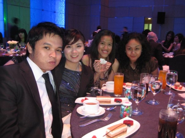 At the 1st Nuffnang Blog Awards with Maki and Ada (Rare photo moment!)