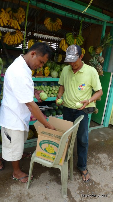 Guimaras Mangoes c/o Kuya Cherald. Salamat! :D